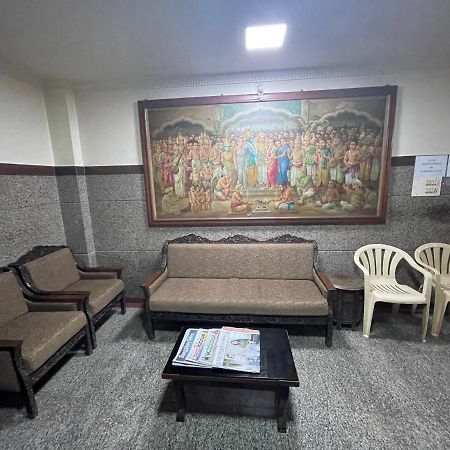 Sri Durgamba Lodge บังกาลอร์ ภายนอก รูปภาพ